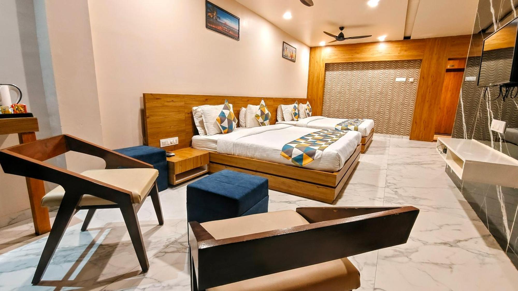 The Sky Imperial Unity Inn Garudeshwar Ngoại thất bức ảnh