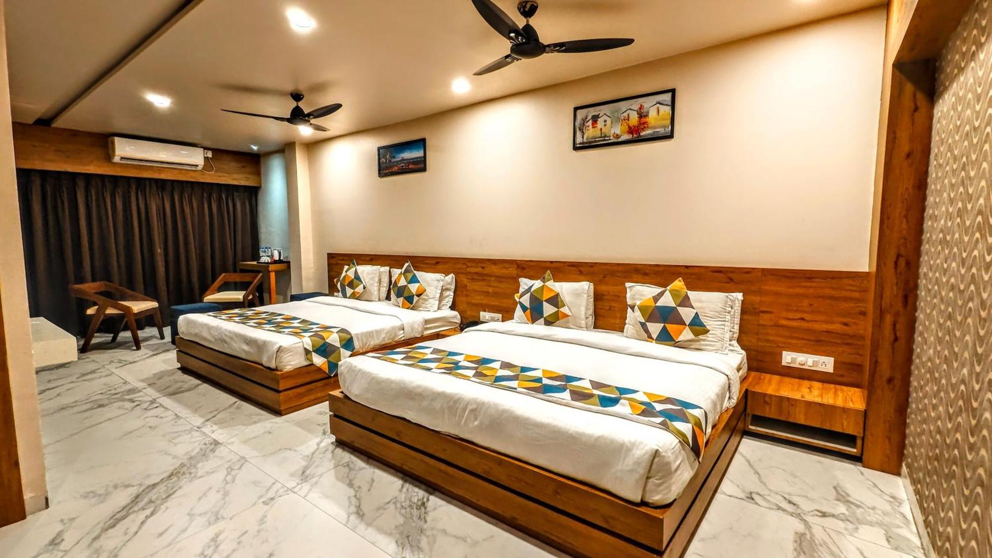 The Sky Imperial Unity Inn Garudeshwar Ngoại thất bức ảnh