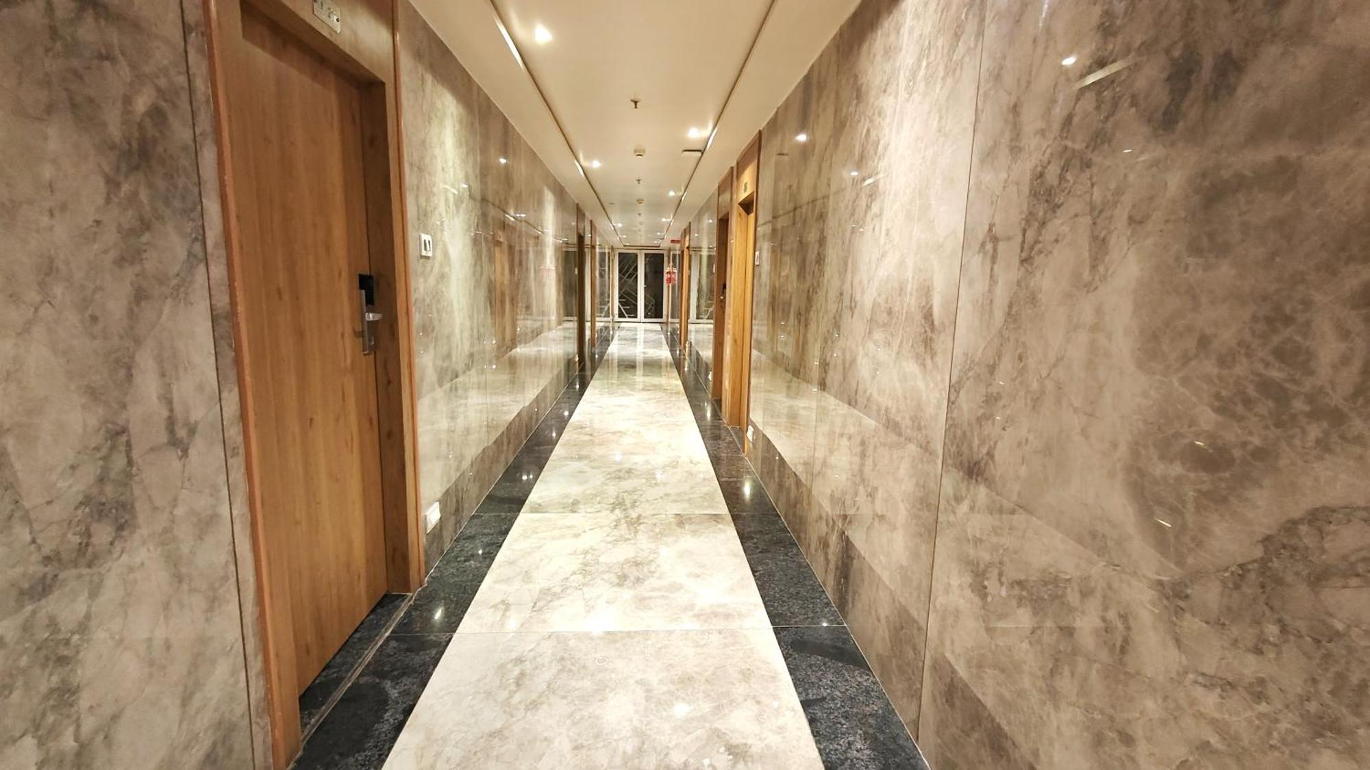 The Sky Imperial Unity Inn Garudeshwar Ngoại thất bức ảnh